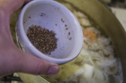 Суп шурпа из говядины в казане