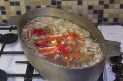 Суп шурпа из говядины в казане