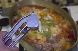 Суп шурпа из говядины в казане