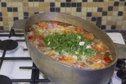 Суп шурпа из говядины в казане