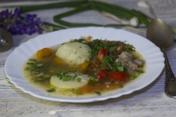 Суп шурпа из говядины в казане