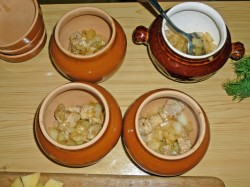 Суп в горшочках в духовке