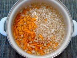 название картинки Суп Харчо с картошкой рисом и курицей