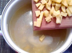 название картинки Суп Харчо с картошкой рисом и курицей