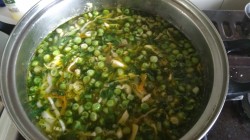 Суп зеленый с овощами на мясном бульоне - шаг 6