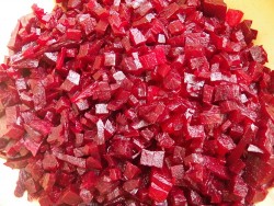 Салат из свеклы с гранатом и чесноком