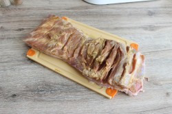 Свиная брюшина рулет в духовке