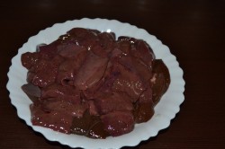 Свиная печень в сметане в мультиварке