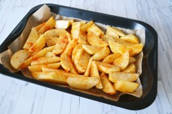 название картинки Свинина с картошкой в духовке