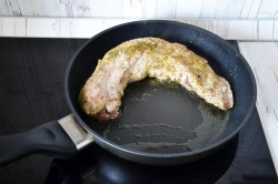 название картинки Свинина с картошкой в духовке