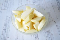 название картинки Свинина с картошкой в духовке