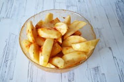 название картинки Свинина с картошкой в духовке