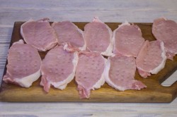 название картинки Свинина с грибами и сыром в духовке