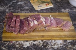 Свинина с ананасами и сыром - шаг 2