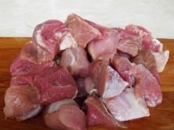 название картинки Свинина с грибами в мультиварке