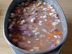 Свинина с луком и морковью