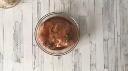 название картинки Свинина с медом в духовке