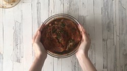 название картинки Свинина с медом в духовке