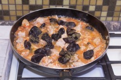 Свинина тушеная с черносливом - шаг 9 Свинина тушеная с черносливом - шаг 9