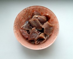 название картинки Свинина тушеная с овощами на сковороде