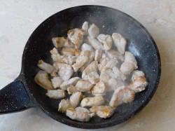 название картинки Свинина в духовке с картошкой и грибами