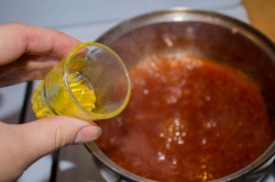название картинки Свинина в кисло-сладком соусе по китайски