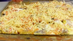 Свинина в морковной шубе в духовке - шаг 10