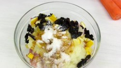 Свинина в морковной шубе в духовке - шаг 4