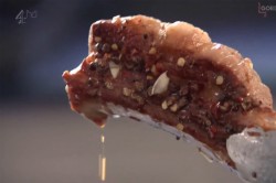 Свинина в соевом соусе запеченная с имбирем