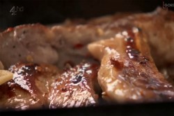 Свинина в соевом соусе запеченная с имбирем