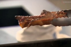 Свинина в соевом соусе запеченная с имбирем