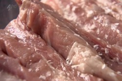 Свинина в соевом соусе запеченная с имбирем