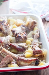 название картинки Свиные ребрышки с картошкой в духовке