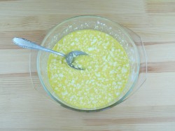 Сырники. Оладьи из творога на сковороде - шаг 2