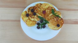 Сырники. Оладьи из творога на сковороде - шаг 4