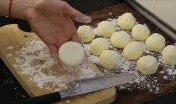 Сырники ванильные под нежным соусом - шаг 6