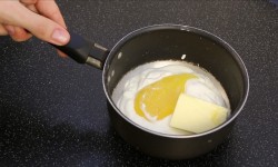 Сырники ванильные под нежным соусом - шаг 9