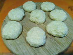 Сырники с клубникой и клубничным сиропом