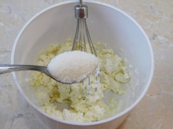 Сырники с манкой и творогом жареные на сковороде