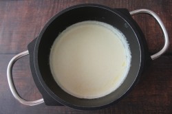 название картинки Сырно чесночный соус с сыром и сливками