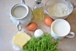 Блины с сыром и зеленью - шаг 1