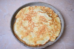 Блины с сыром и зеленью - шаг 8