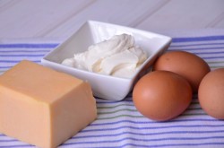 Сырный рулет с паштетом из печени