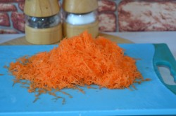 Сырный суп с копчеными сосисками