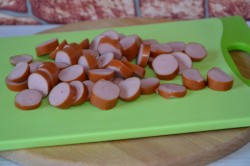 Сырный суп с копчеными сосисками