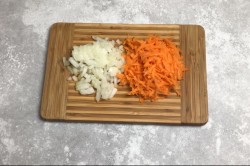 название картинки Сырный суп с курицей и грибами