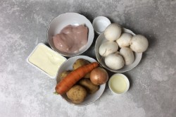 название картинки Сырный суп с курицей и грибами