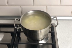 название картинки Сырный суп с курицей и грибами