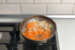 название картинки Сырный суп с курицей и грибами
