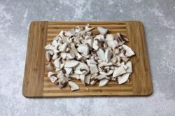 название картинки Сырный суп с курицей и грибами